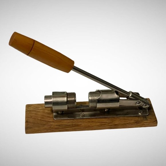 Duke 0100 Pecan Nut Cracker - Picture 5 of 8